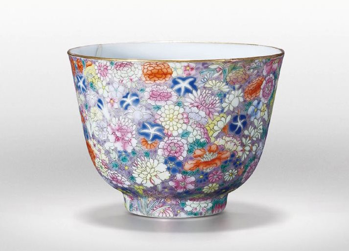 粉彩万花锦纹杯