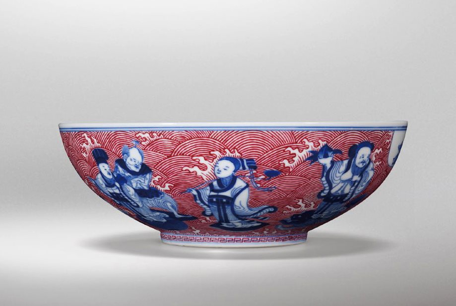 青花胭脂红八仙纹碗