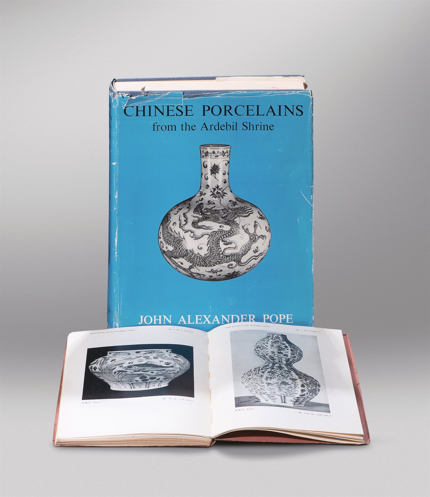 《十四世纪青花瓷·伊斯坦布尔托普卡比博物馆藏中国瓷器》
《阿德比尔寺收藏中国陶瓷》
