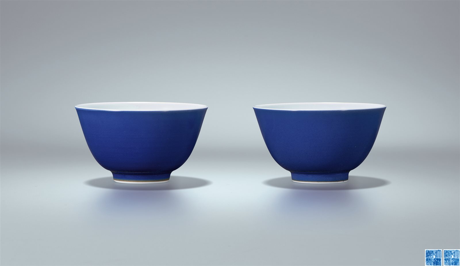 宝石蓝釉撇口杯一对