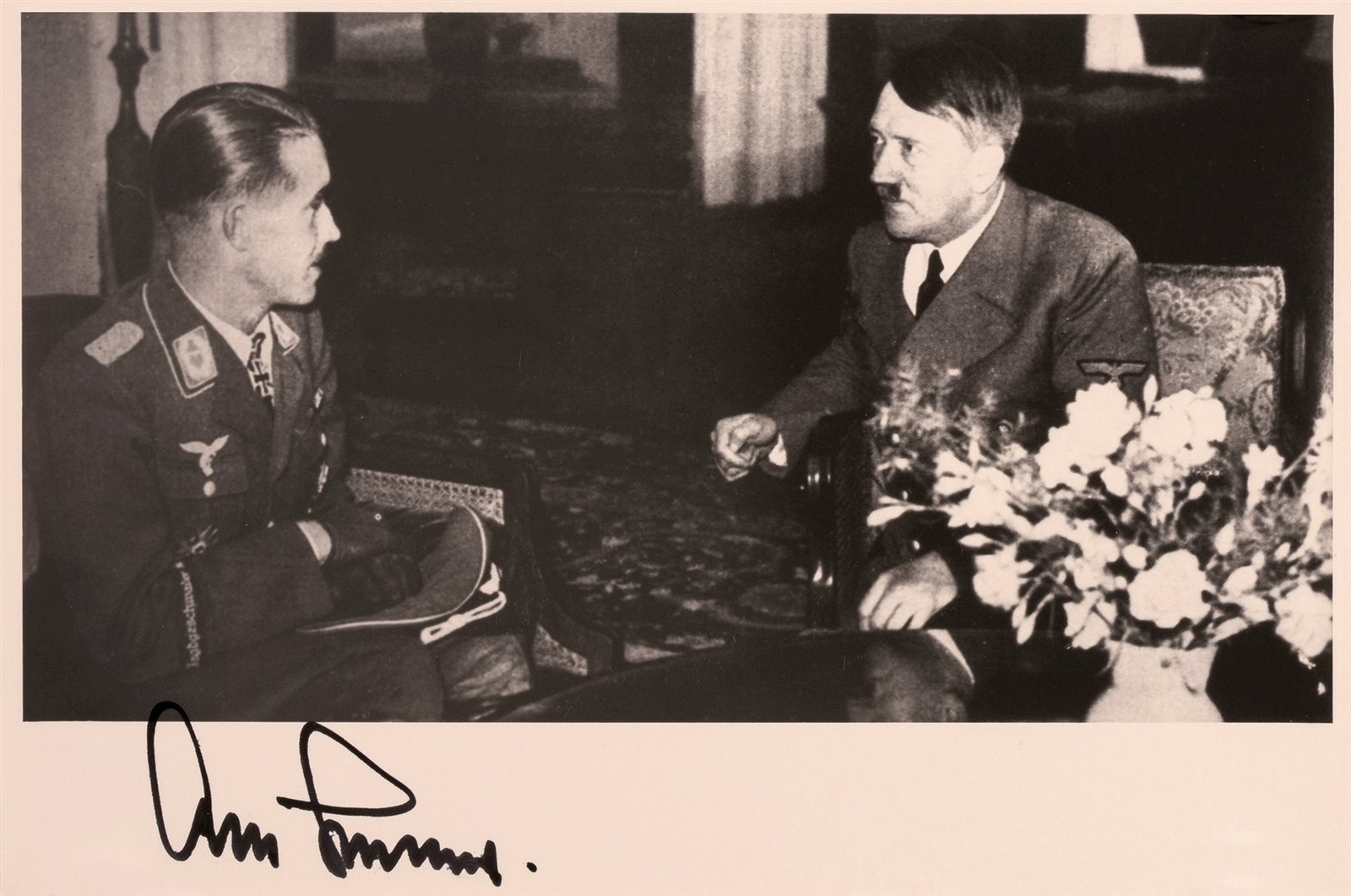 德国王牌飞行员阿道夫·加兰德与希特勒签名照片