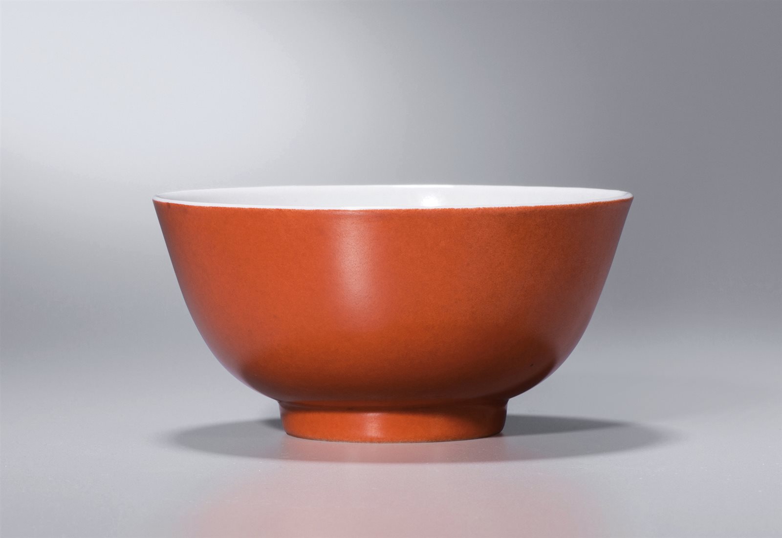 珊瑚红釉碗(图录号：9)