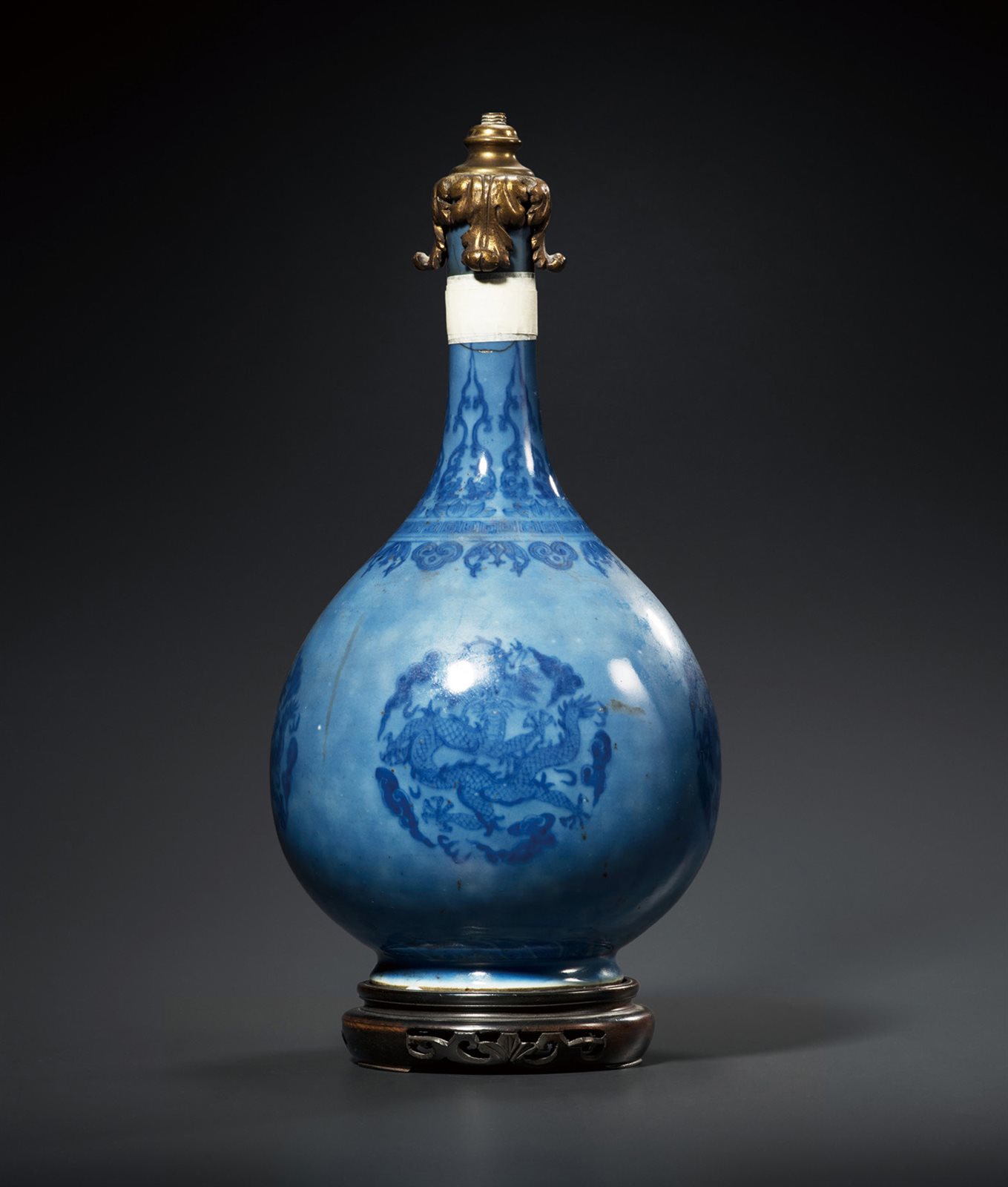 蓝釉青花团龙纹胆瓶