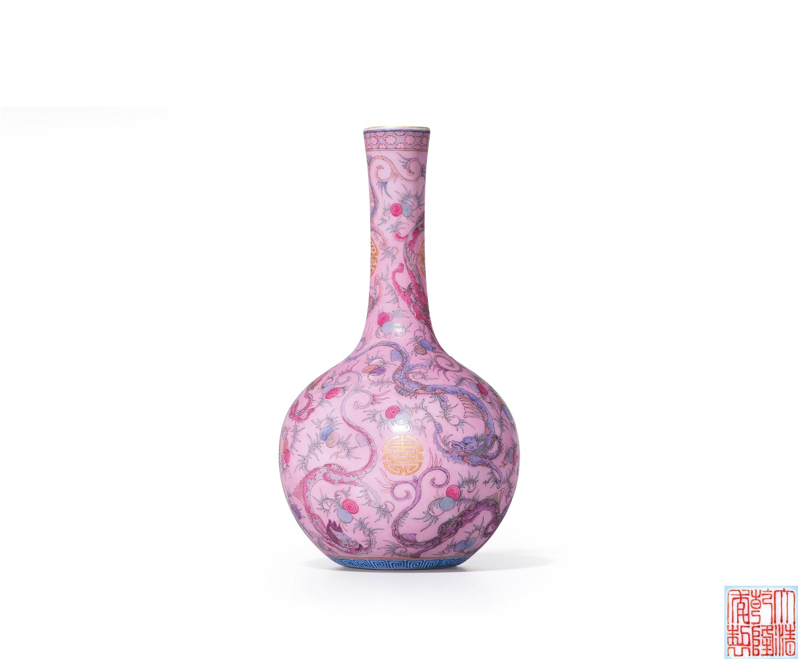 胭脂红地螭龙团寿纹小天球瓶