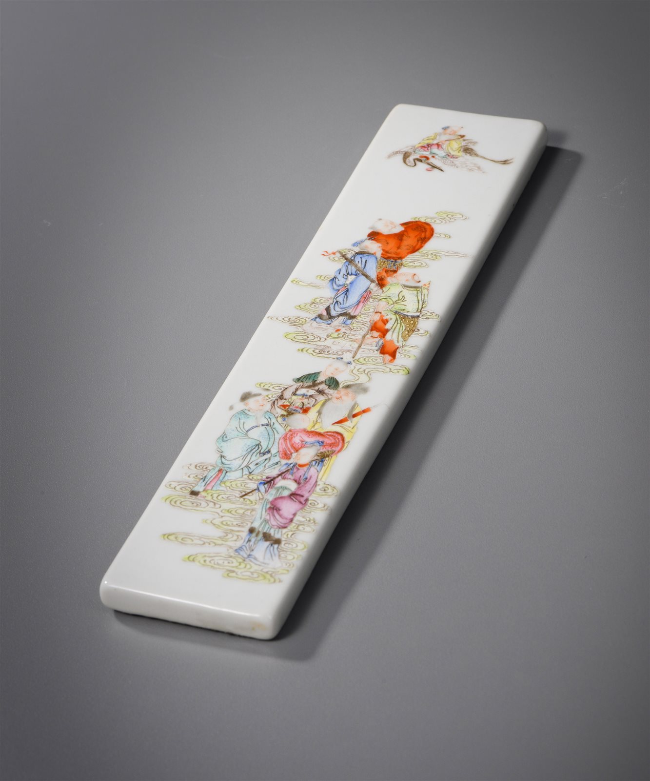 粉彩福寿八仙人物纹纸镇式瓷板