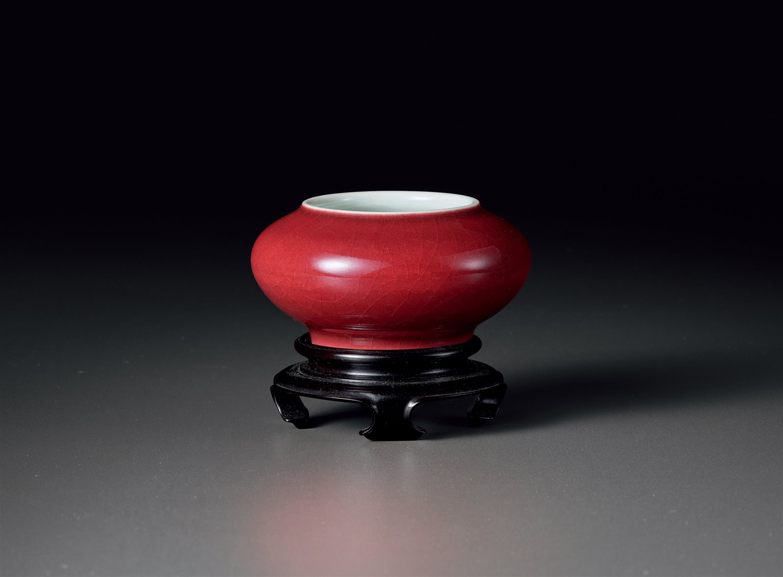 清乾隆 霁红釉水盂