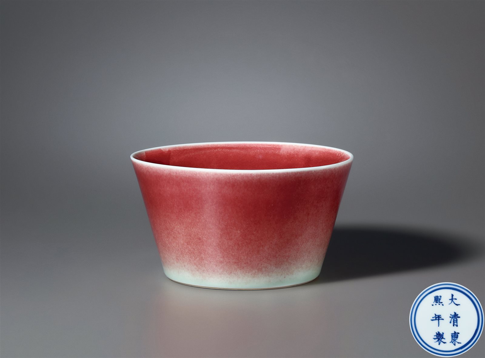 清康熙 霁红釉马蹄碗