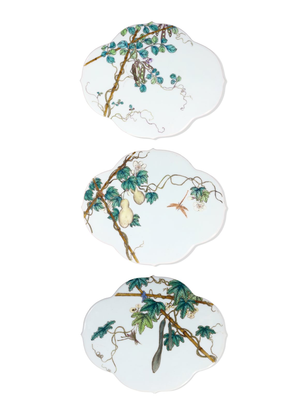 清晚期 粉彩瓜果鸣虫纹海棠形瓷板一组三件