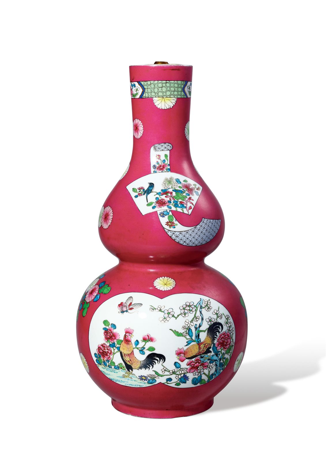 清十八世纪 胭脂红地开光锦鸡花卉纹大葫芦瓶