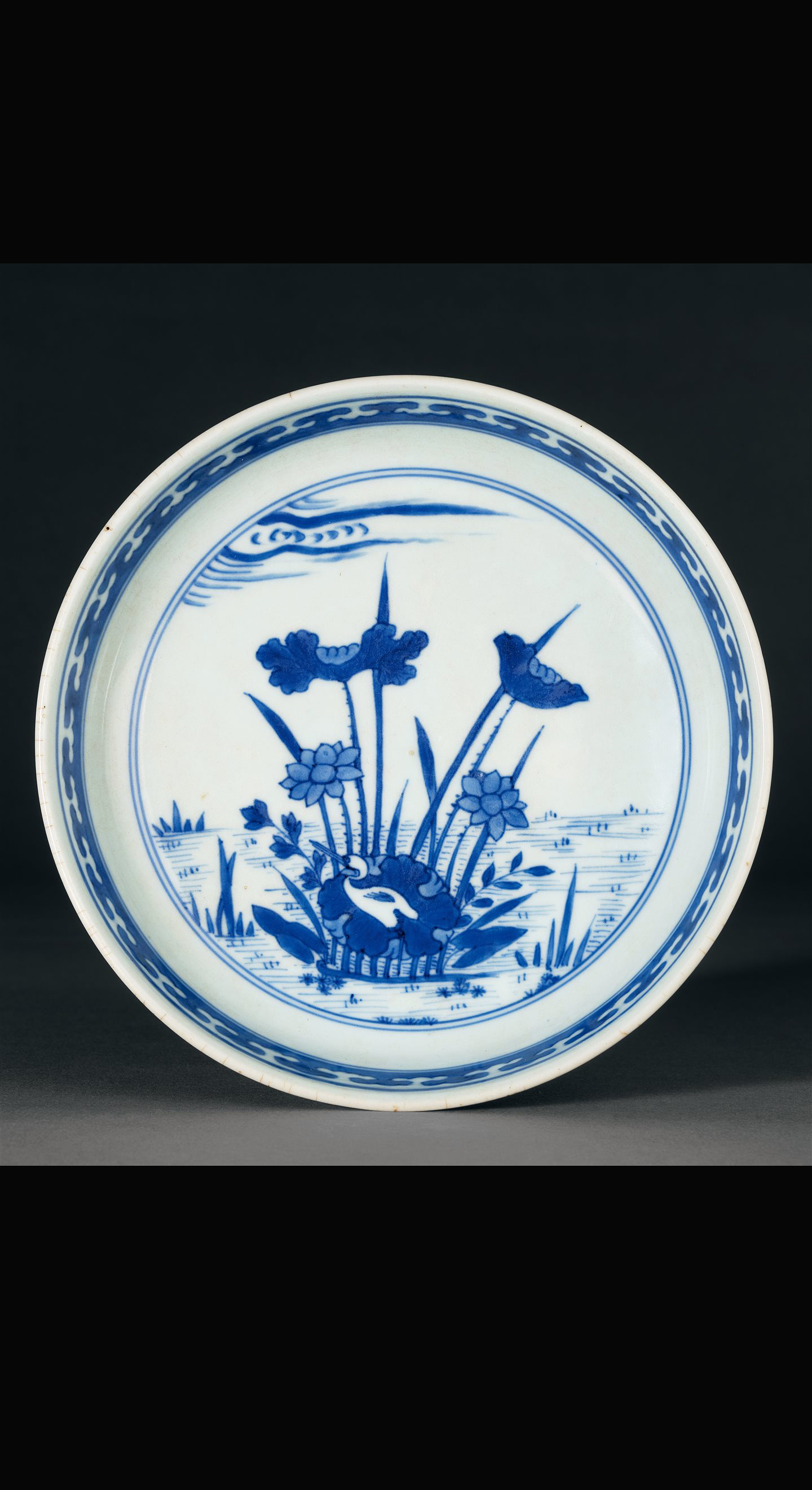 青花“一路连科”花卉纹盘