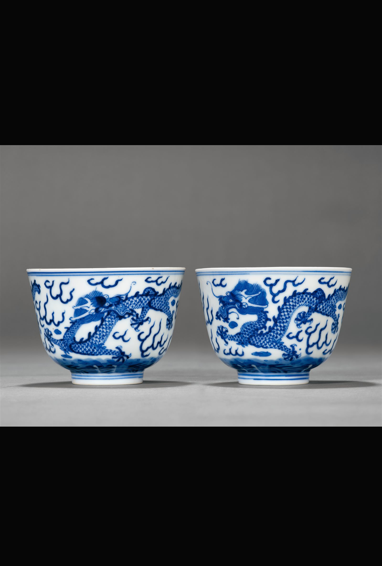 青花云龙纹杯一对