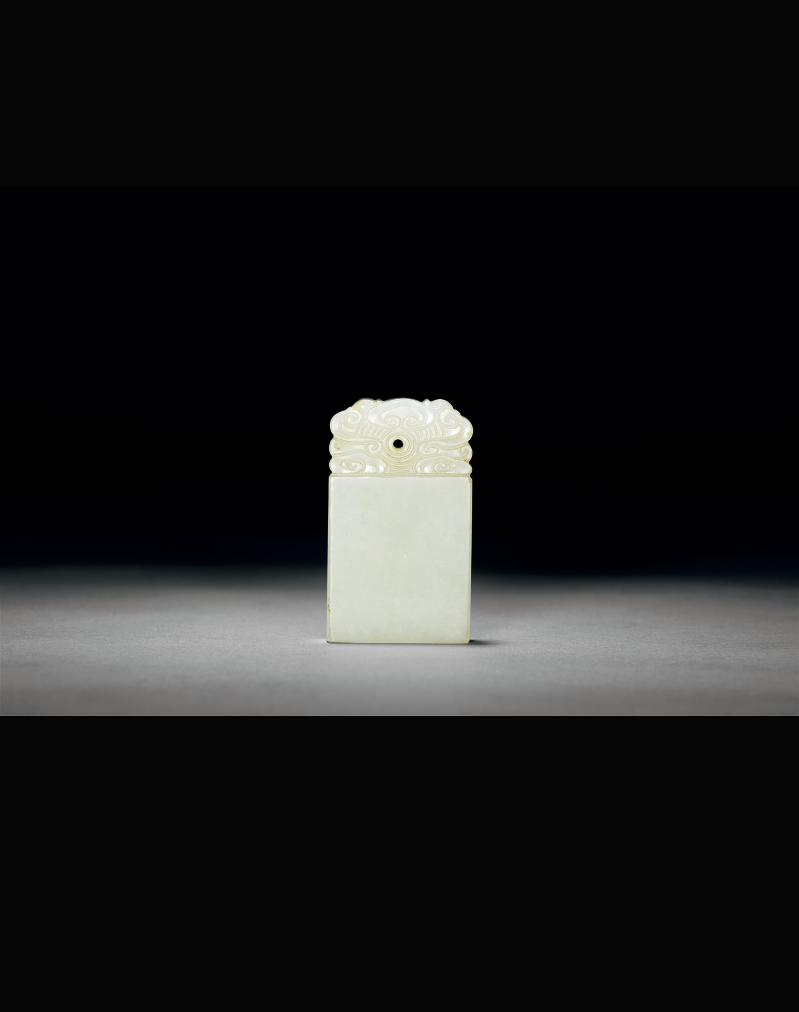 白玉云纹平安无事牌