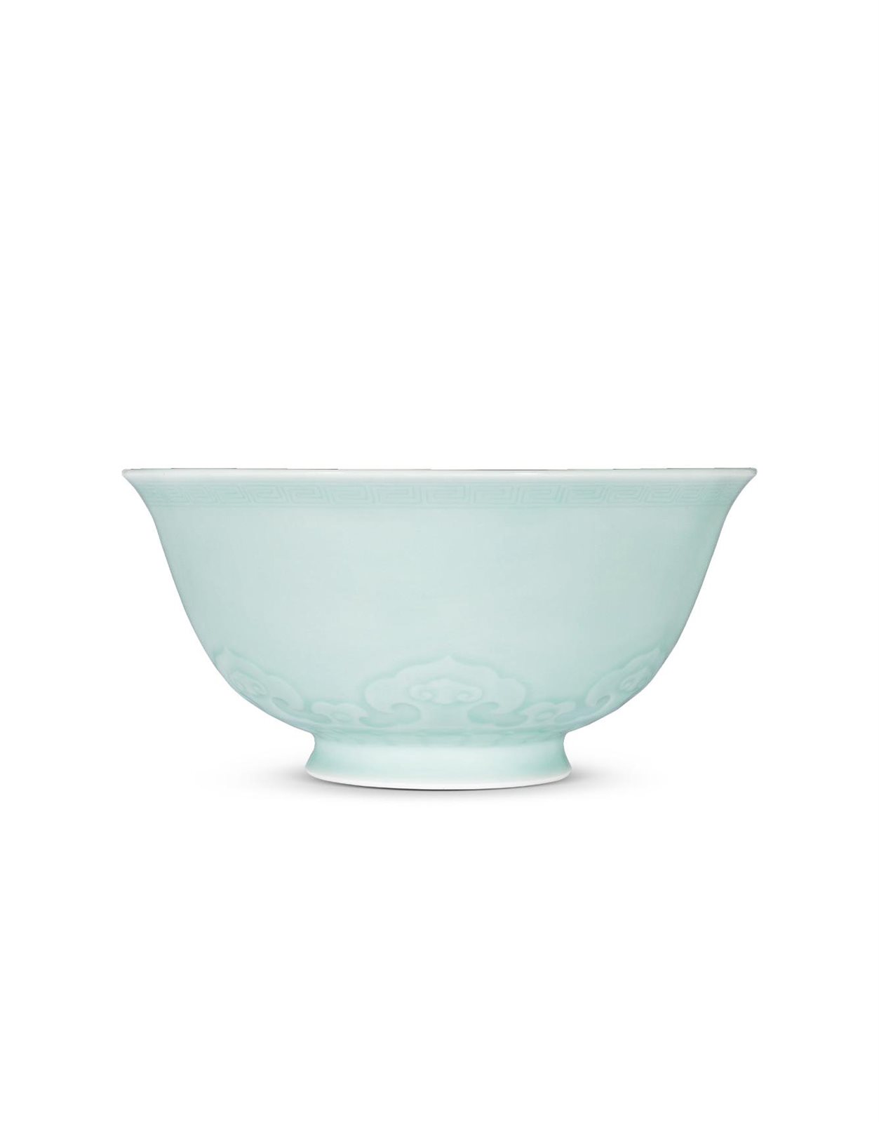 清雍正 粉青釉模印如意云头纹碗