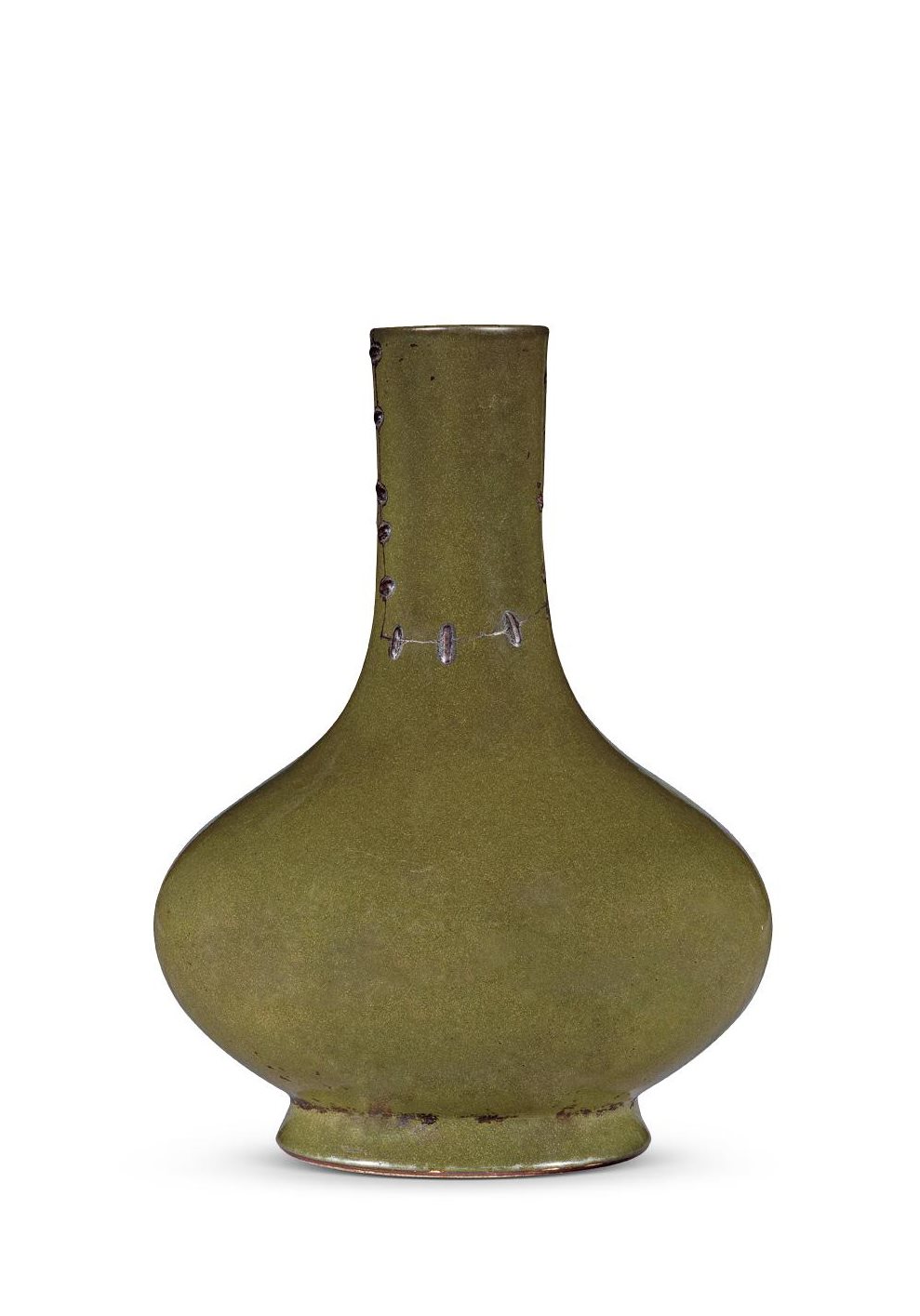 清乾隆 茶叶末釉荸荠瓶