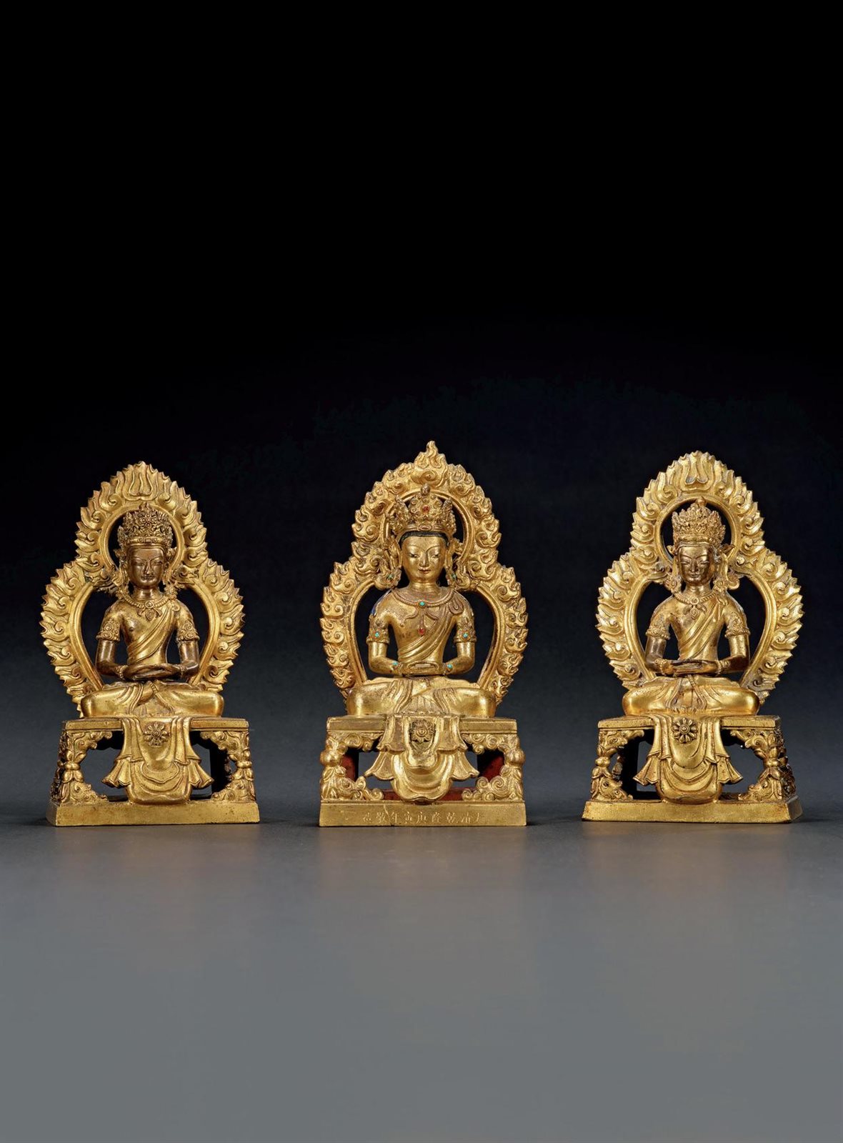 清乾隆 铜鎏金无量寿佛三尊
