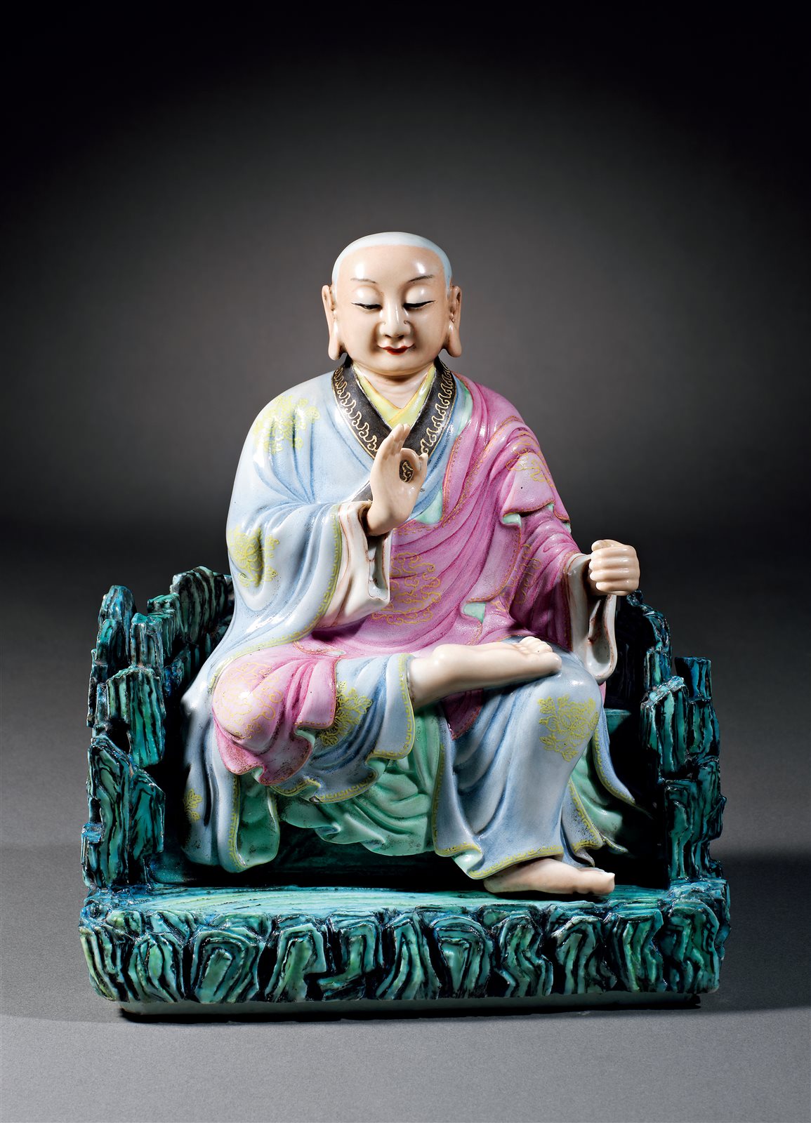 清乾隆 雕瓷洋彩捏塑罗汉坐像