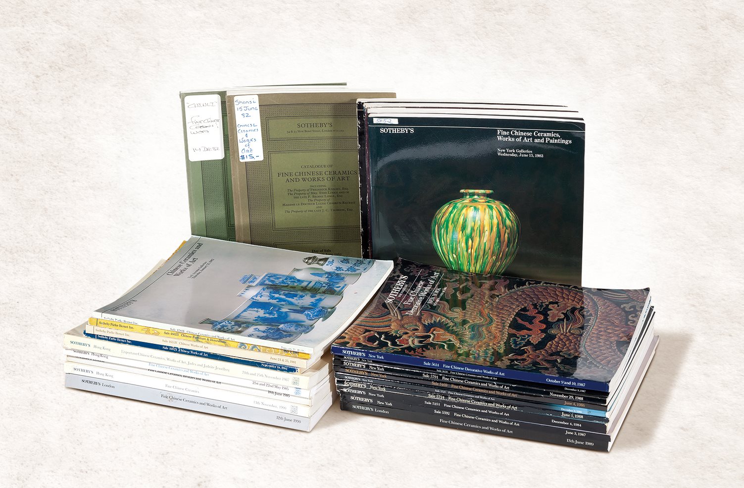 1980-1990年苏富比瓷器杂项拍卖图录二十六册