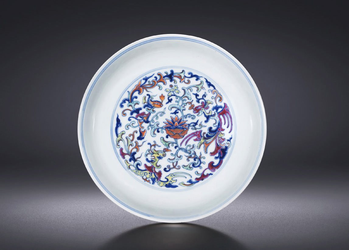 斗彩夔凤纹盘