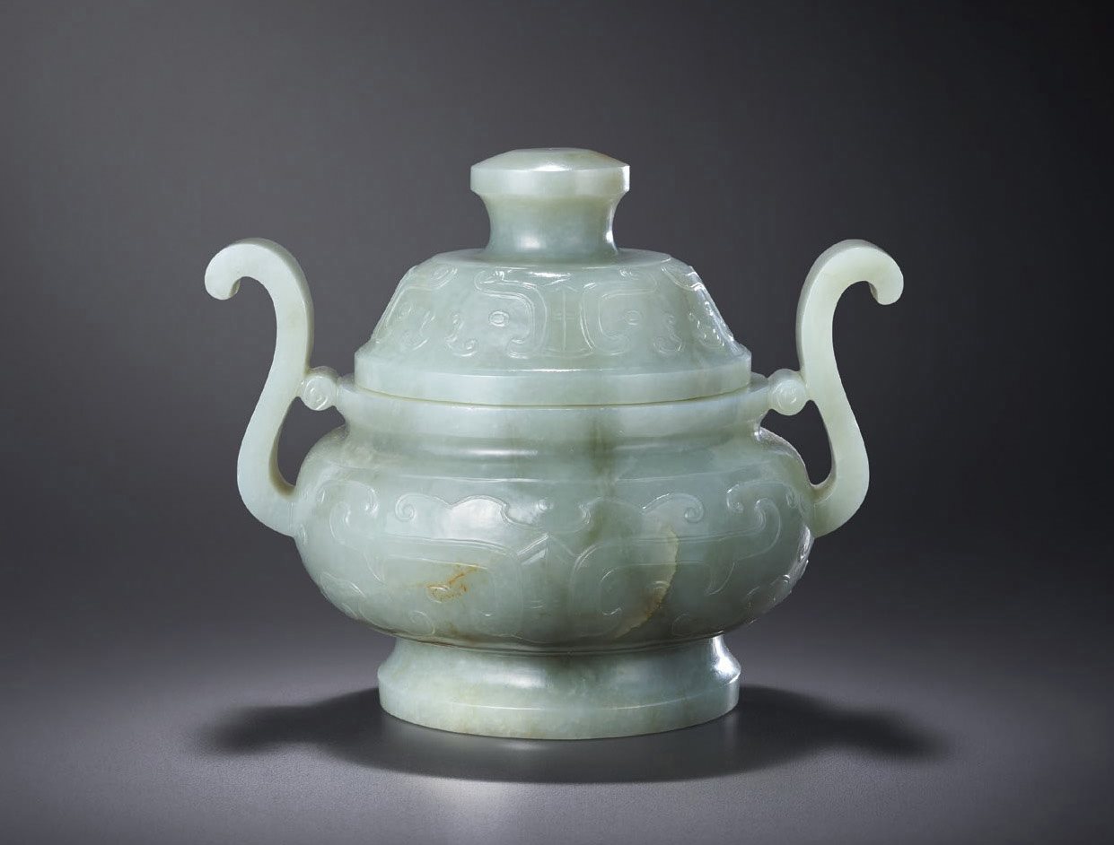 青白玉兽面纹双耳盖炉