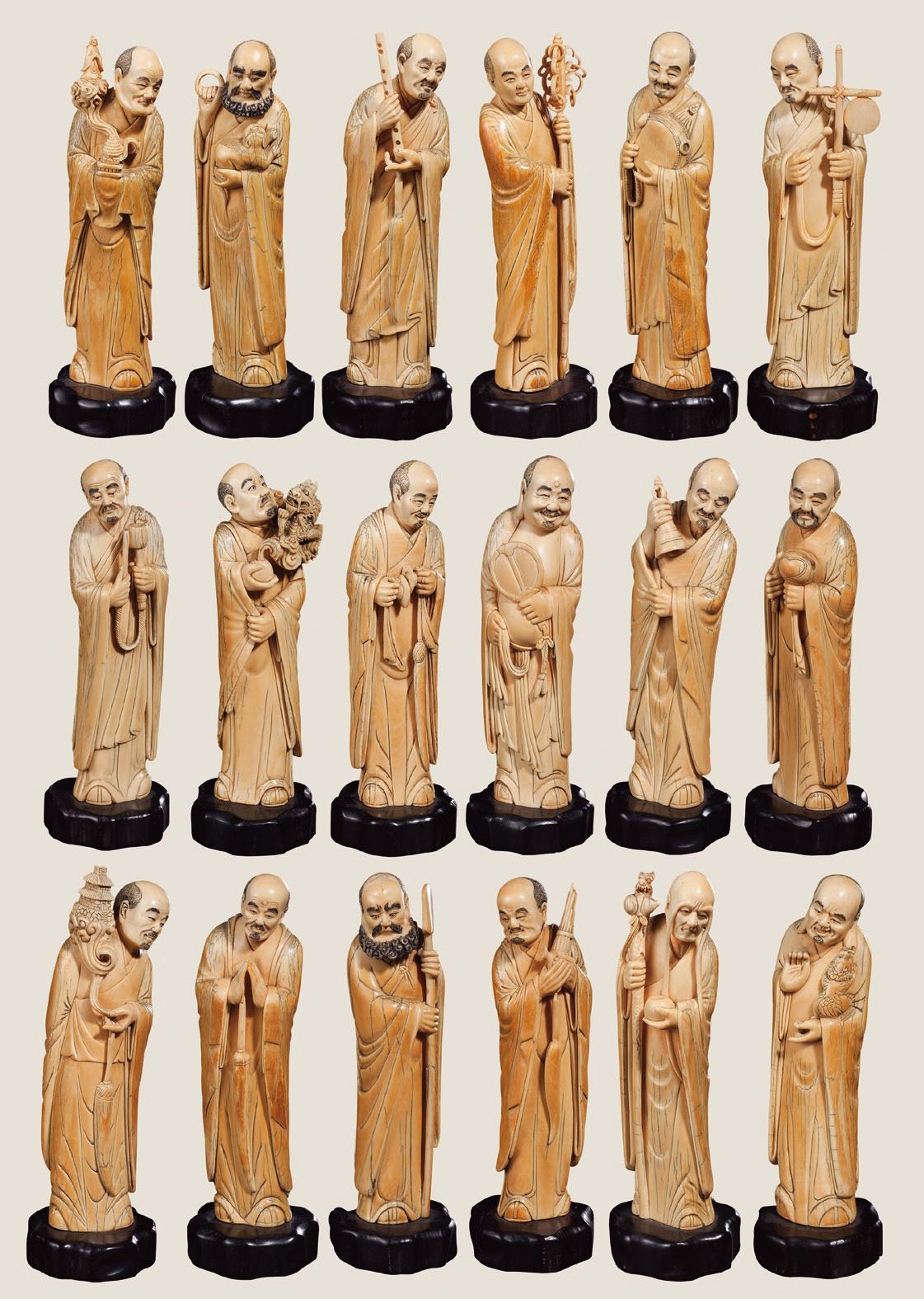 象牙雕十八罗汉立像